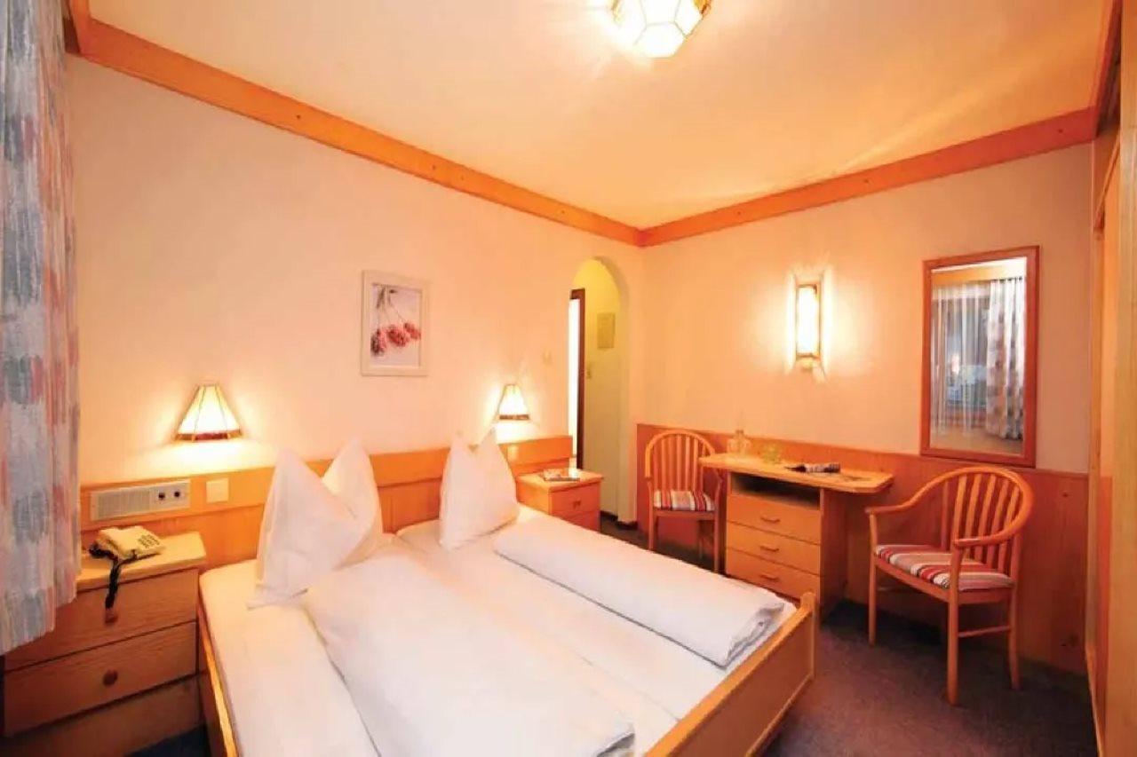 Pension Bergheil คาพรูน ภายนอก รูปภาพ